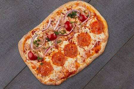 Выбери начинку сам с томатным соусом