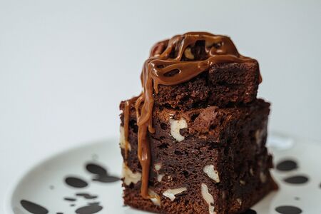 Брауни с карамелью