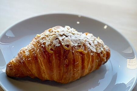 Карамельный круассан