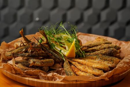 Ассорти из жареной черноморской рыбы