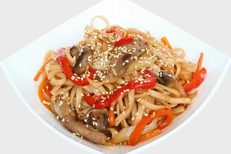 Лапша удон в сладком соусе чили