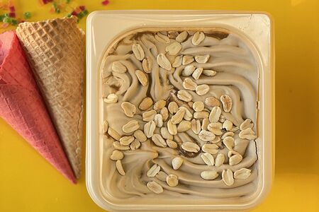 Мороженое Сникерс в мини-ванне