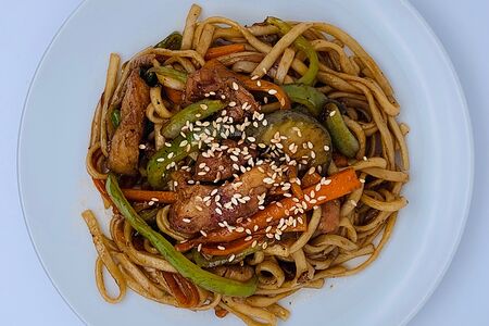 Вок лапша с говядиной