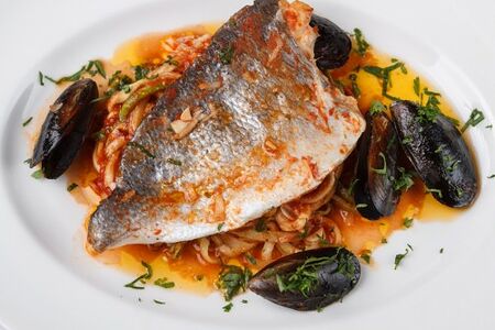 Дорадо с мидиями