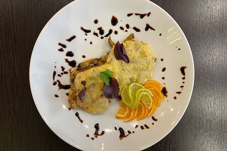 Запеченный судак с овощами