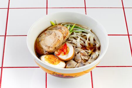 Рамен с куриным рулетом