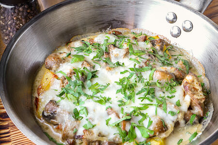 Бефстроганов с картофелем