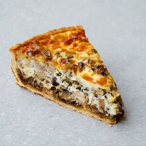 Киш с курицей и грибами