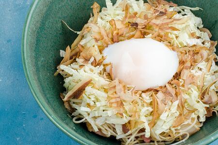 Рамен с креветками и беконом