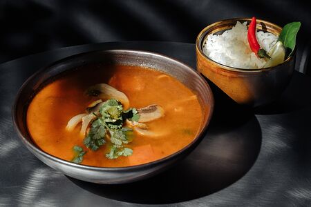 Том ям с рисом