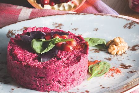 Пхали из капусты со свеклой