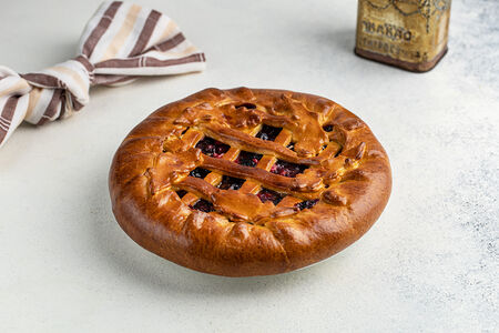 Пирог со смородиной и яблоком