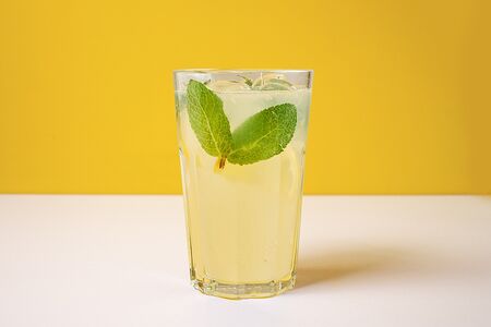 Лимонад лимонный