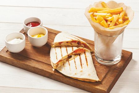 Кесадилья с курицей