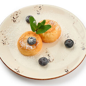 Сырники с ягодой