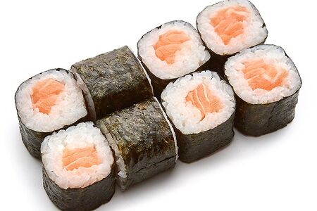 Маки с лососем