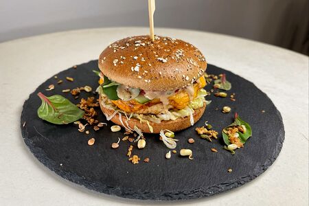 Бургер с филе из индейки