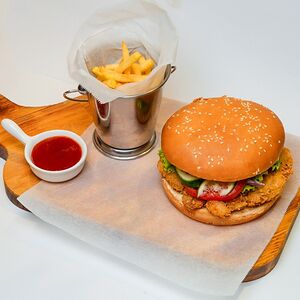 Бургер Куриный с фри