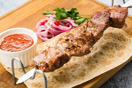 Шашлык из cвинoй шеи