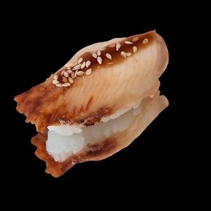 Суши с угрем