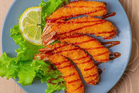 Креветки темпура с соусом спайси