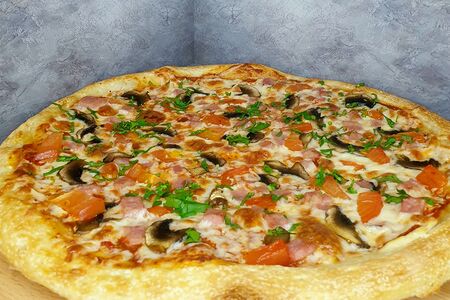 Пицца ветчина и грибы