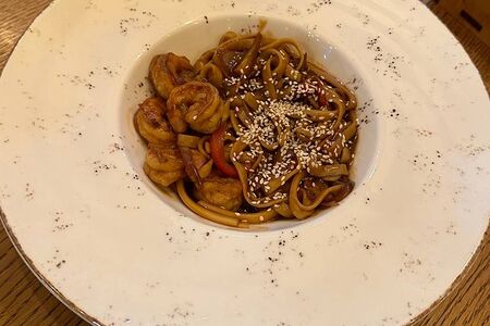 Лапша Вок с креветками (с кисло-сладким соусом)