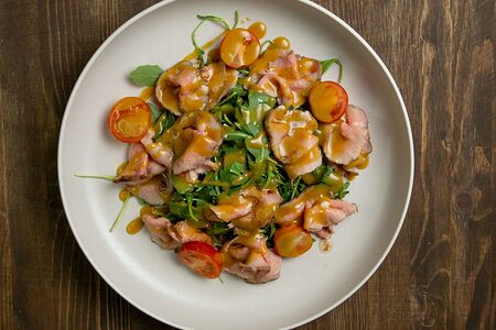 Салат с ростбифом из мраморной говядины