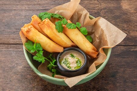 Хрустящий бёрек с беконом и сливочным сыром