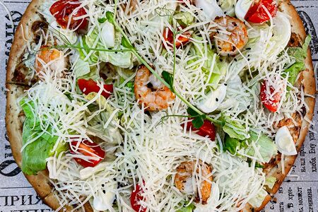 Пицца Цезарь с креветками