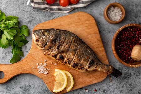 Дорадо на мангале