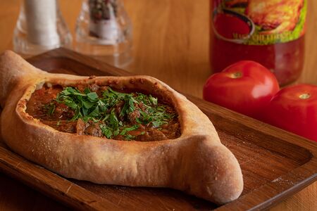 Хачапури с чашушули с говядиной и сулугуни