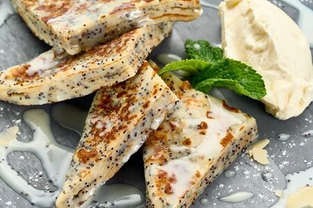 Маковый с творожным кремом