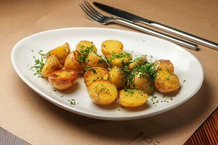 Мини-картофель с чесноком