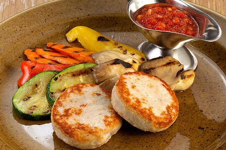 Бизнес-ланч Котлеты куриные с соусом Аджика