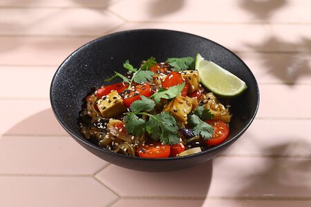 Лапша с овощами