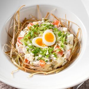 Салат Оливье с телятиной