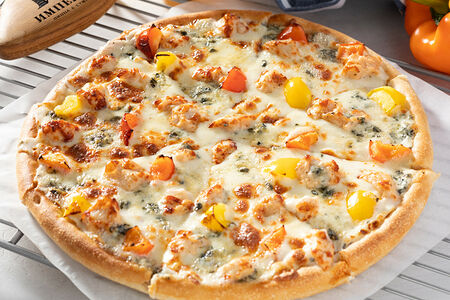 Чикен блю чиз 26 см традиционное тесто