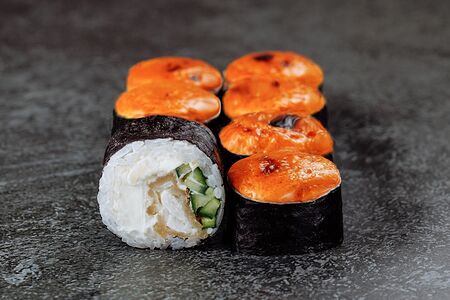 Острый запеченный окунь