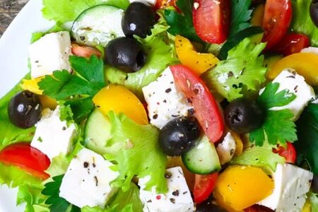 Салат греческий