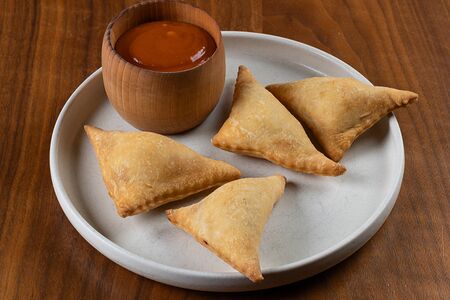 Мини-чебуреки с курицей и соусом барбекю