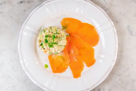 Салат Столичный с лососем