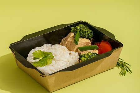 Тофу с рисом и печёными овощами