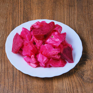 Капуста соленая по-кавказски со свеклой острая