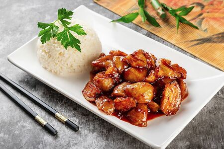 Жареные баклажаны юйсян и рис