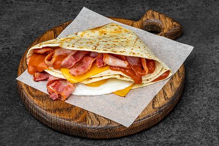 Тортилья фиеста с беконом