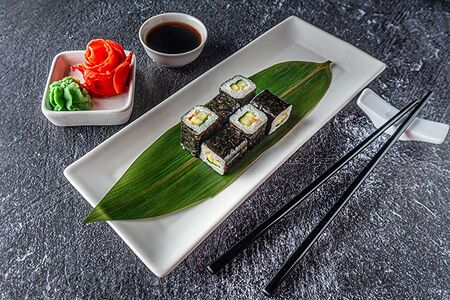 Маки огурец 6 шт