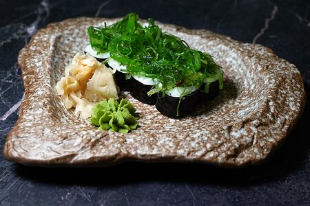 Маки с чукой