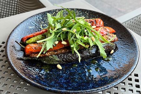 Овощи на гриле с чимичурри