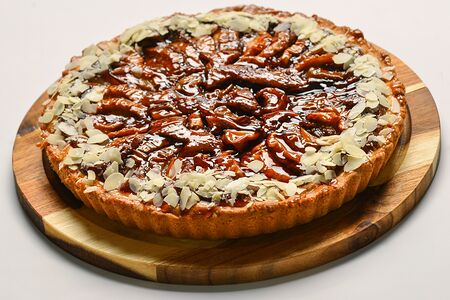 Пирог Шоколадный с грушей и карамелью